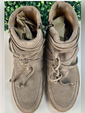 UGG Reid Suede Moccasin ankle booties women’s size 8